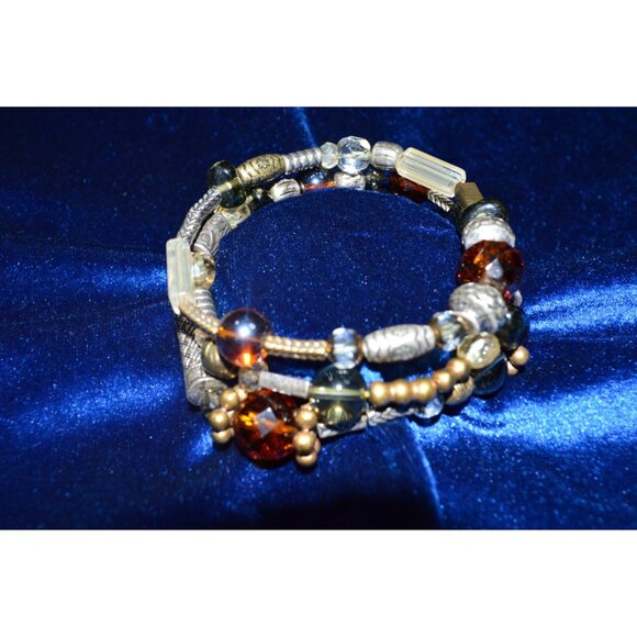 Premier Designs Lot of 3 Stretch Beaded Bracelets Riviera Neutral Silver Tones - Picture 2 of 3